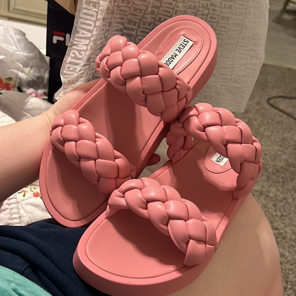 Brand NWT in box Steve Madden Pink braided sandals - Picture 4 of 8